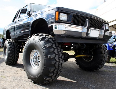 Lifted truck in Temecula, CA